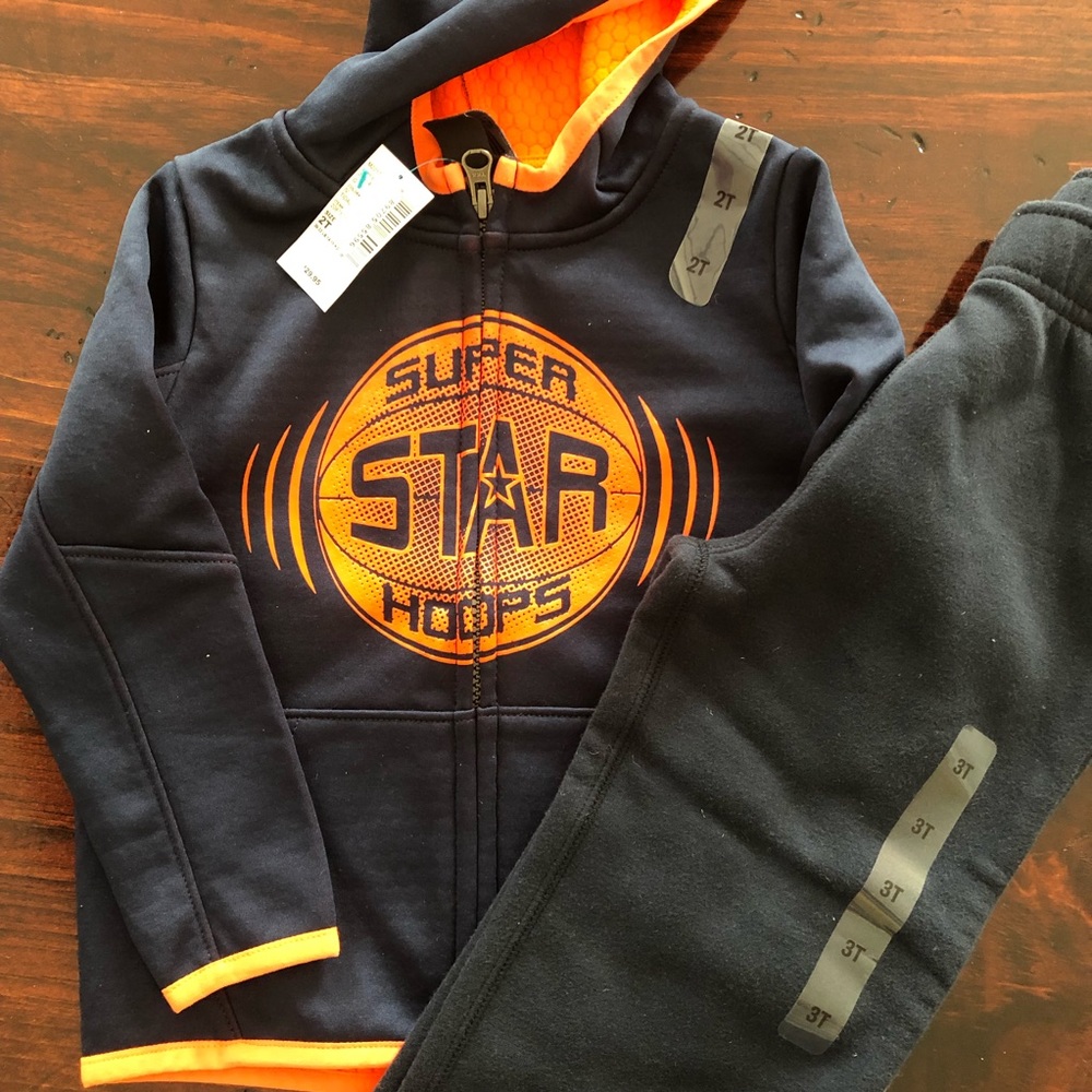 Boys 2T sweatsuit